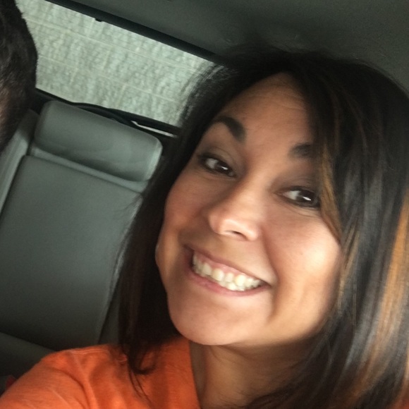 Meet your Posher, Dianna - Picture 1 of 1